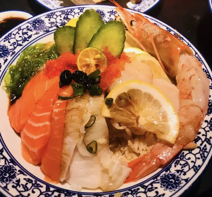 chirashi sashimi